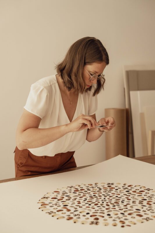 Lucile Vilaine, French artist, feather art, embroidery 